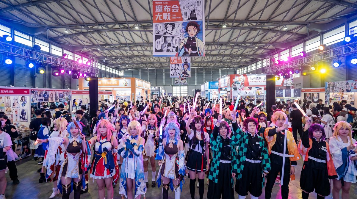 熟女阿姨动漫cosplay视频